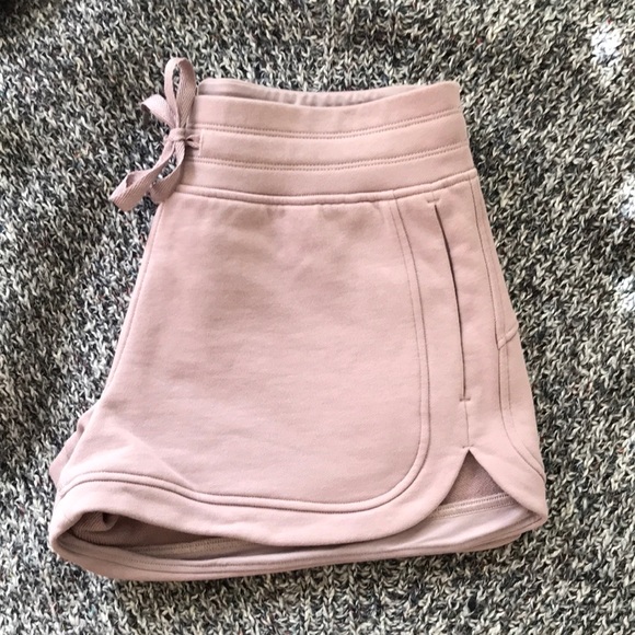 lululemon athletica Pants - Lulu shorts